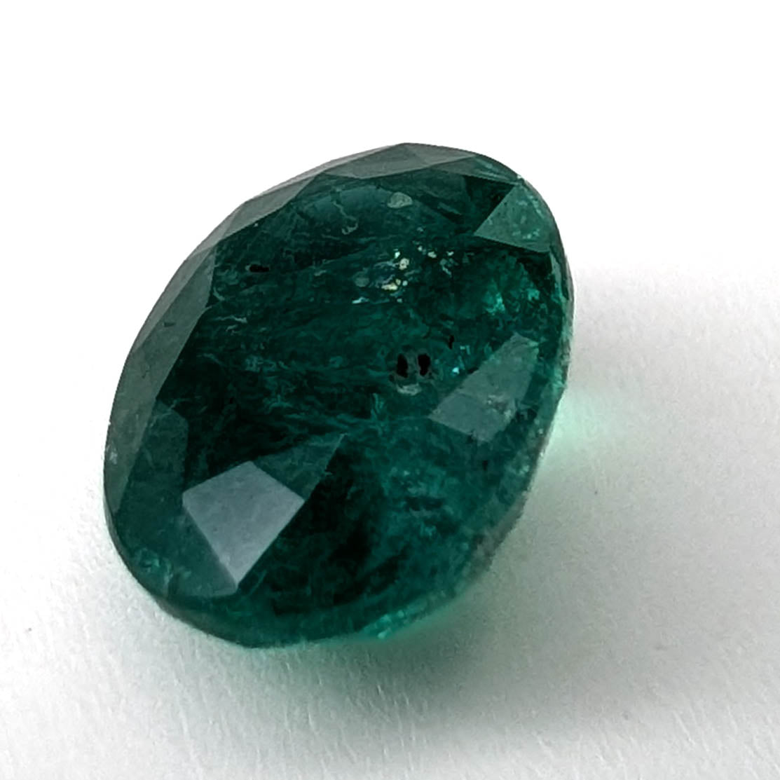 Emerald faceted oval cut gemstone, 2.45ct, alternate angle, view 4 of 18