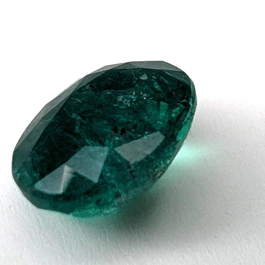 Emerald faceted oval cut gemstone, 2.45ct, alternate angle, view 5 of 18