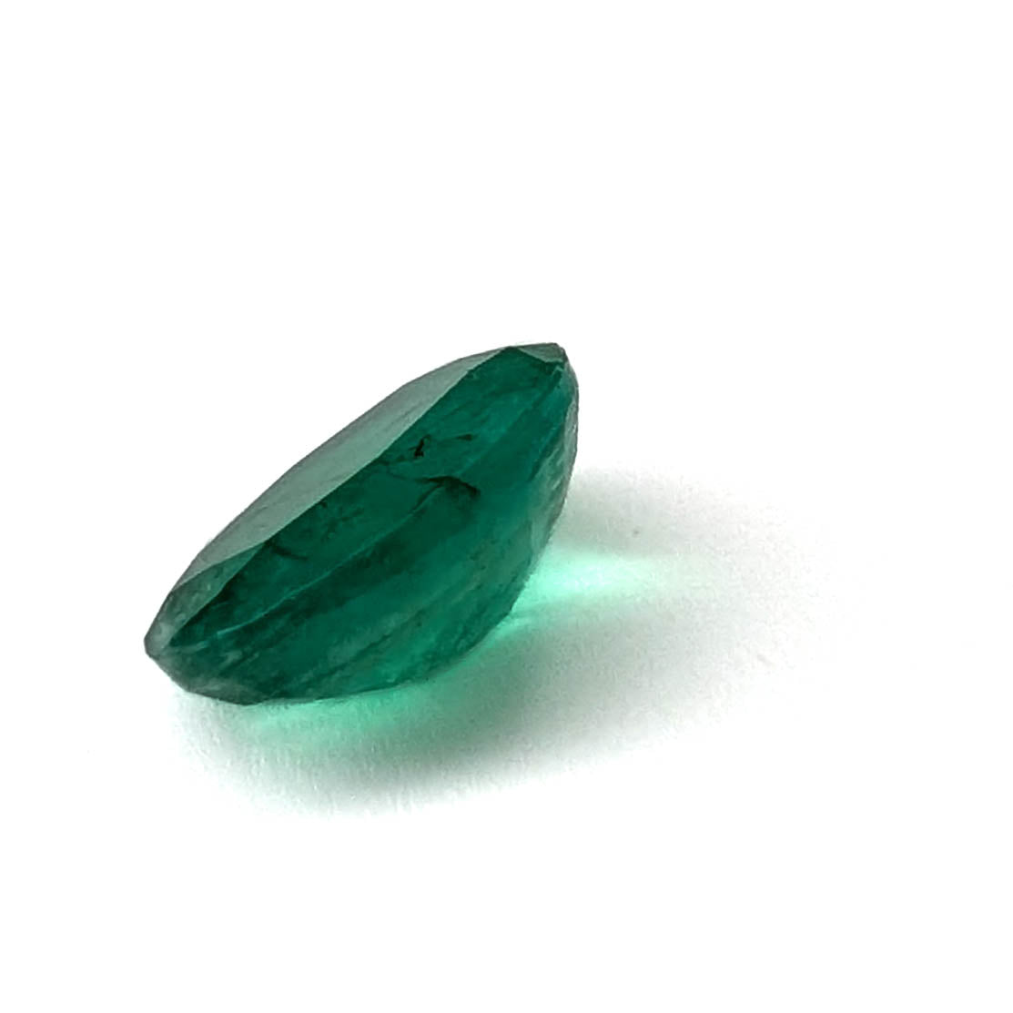 Emerald faceted oval cut gemstone, 2.53ct, alternate angle, view 11 of 13