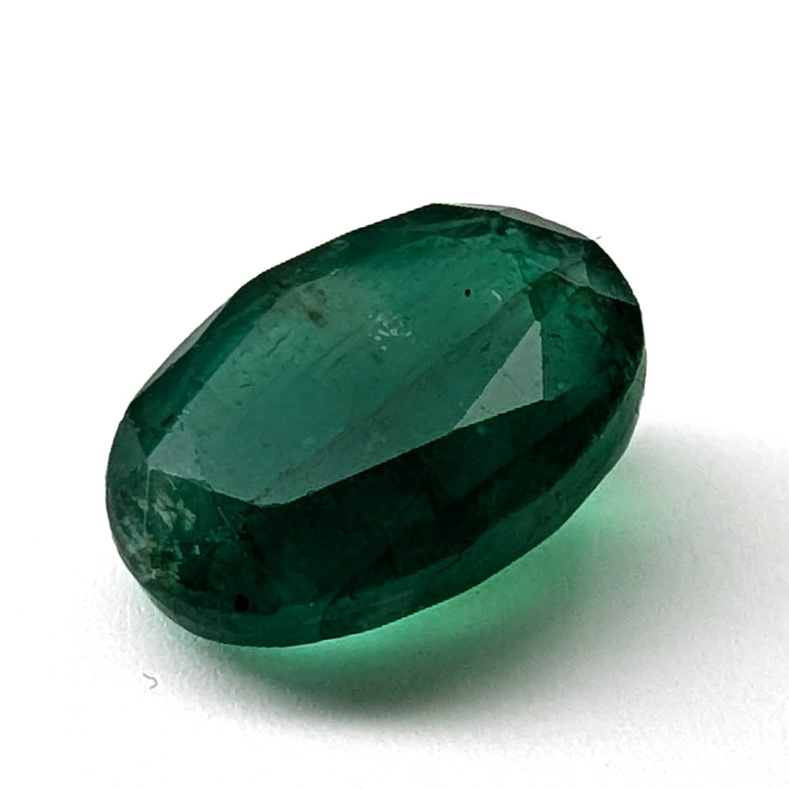 Emerald faceted oval cut gemstone, 3.84ct, alternate angle, view 3 of 9