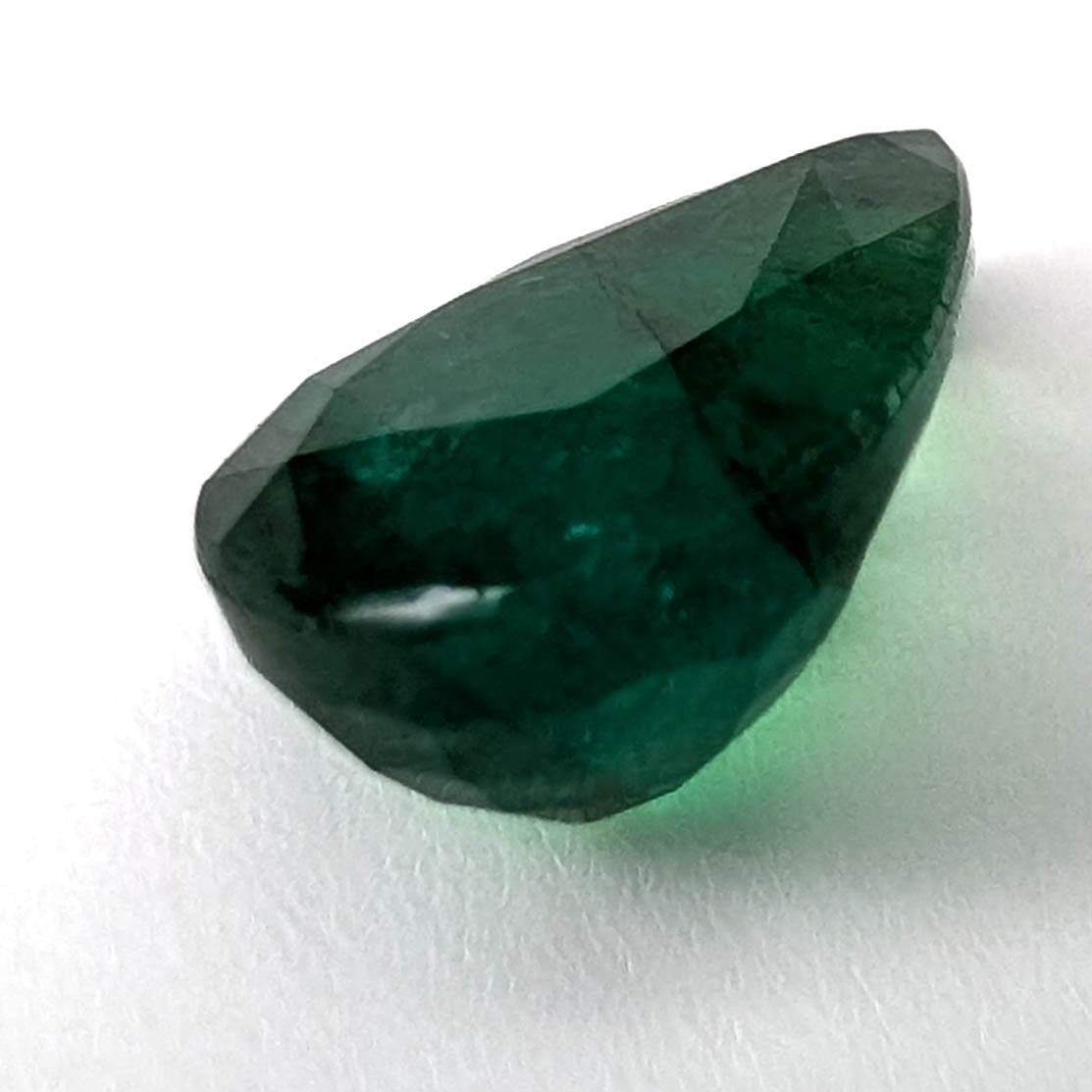 Emerald faceted pear cut gemstone, 3.50ct, alternate angle, view 9 of 11