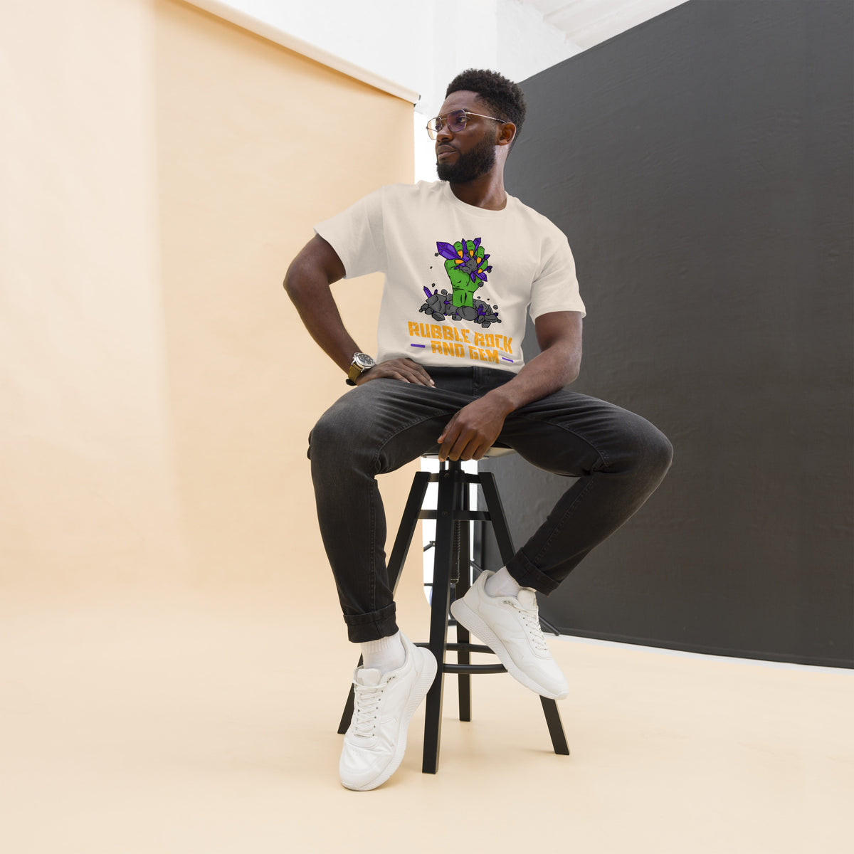 Unisex classic tee with the classic logo.