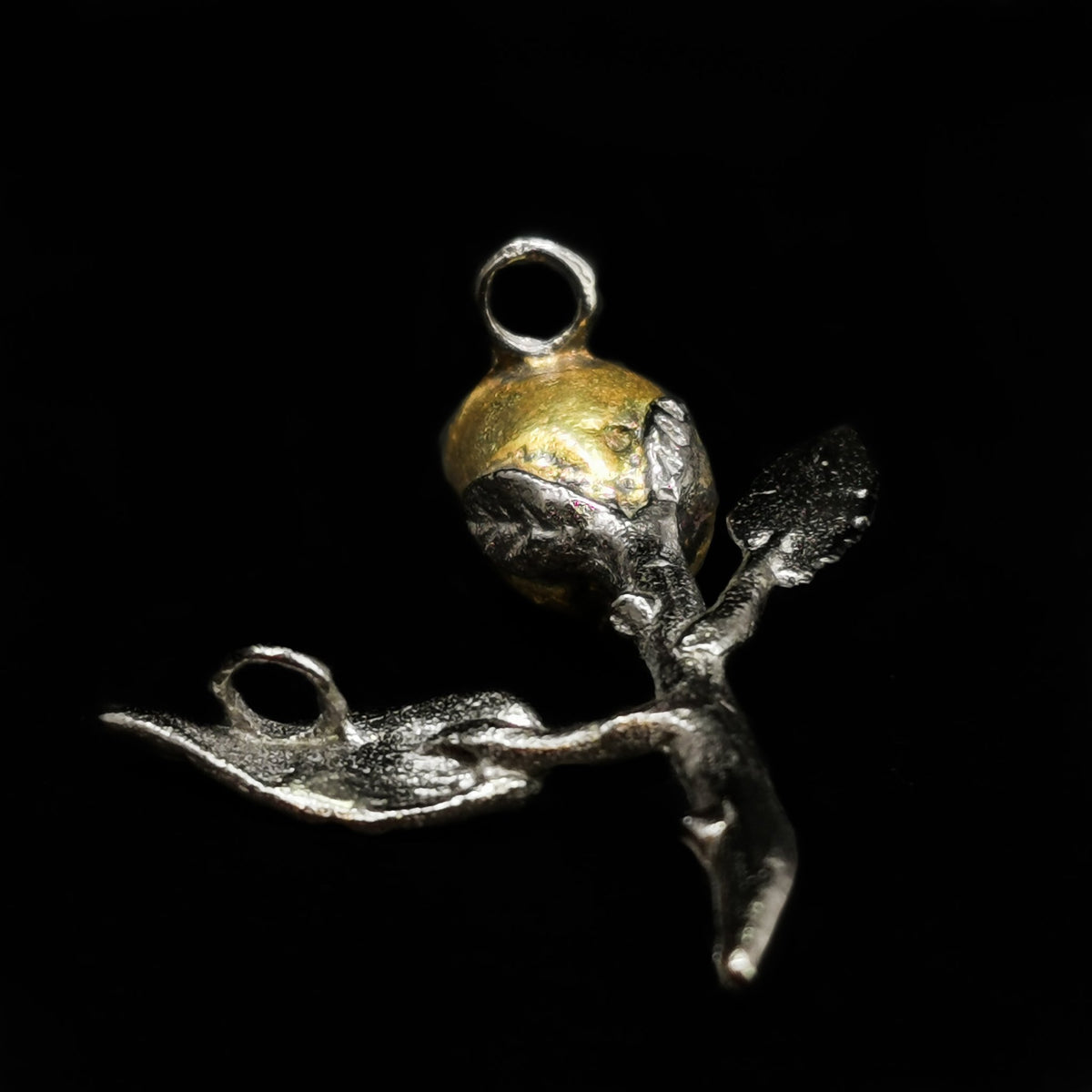 Rose pendant.