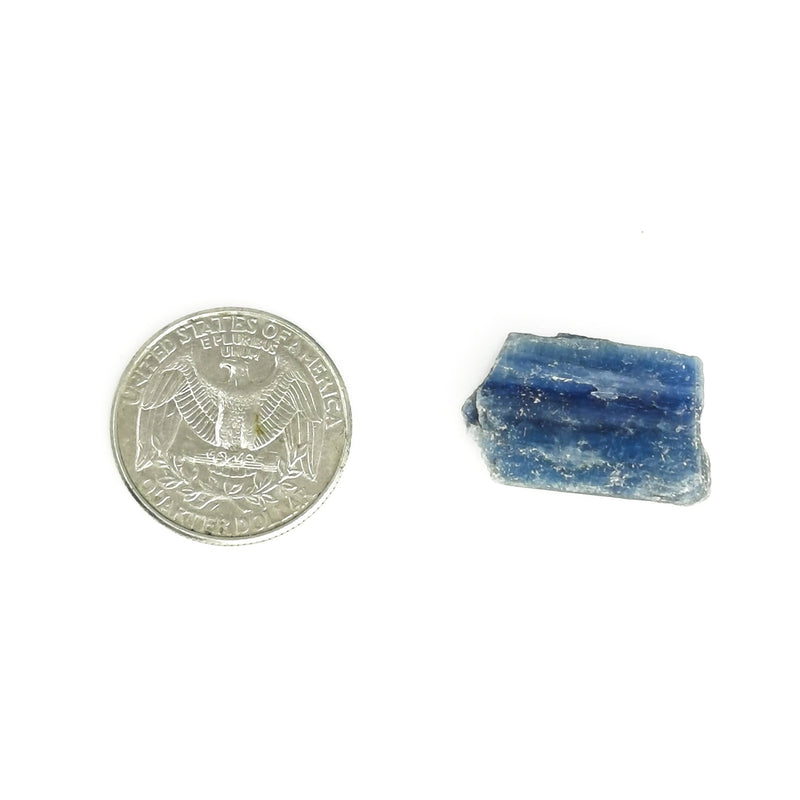 蓝色蓝晶石 - 矿物