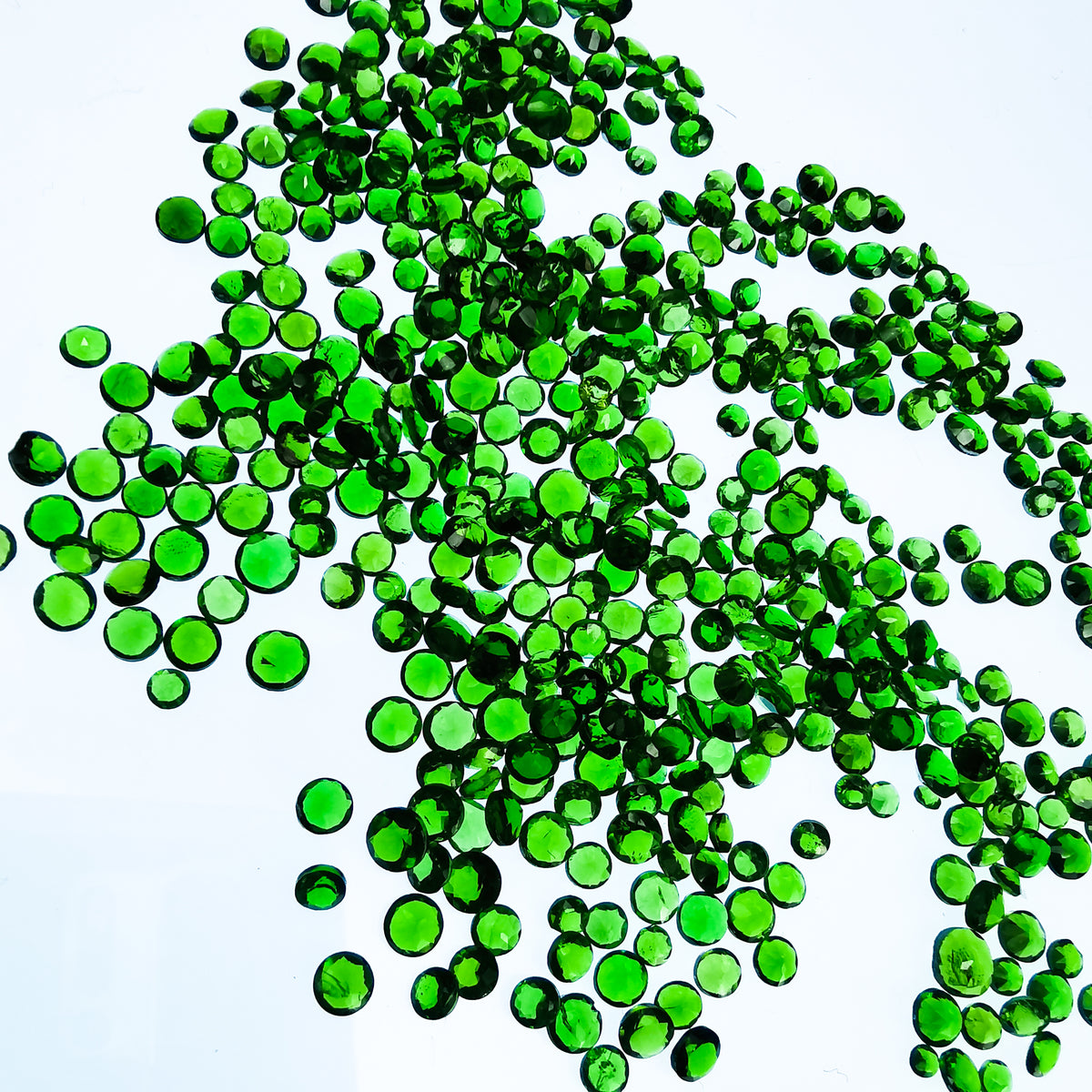 Chrome Diopside facet.