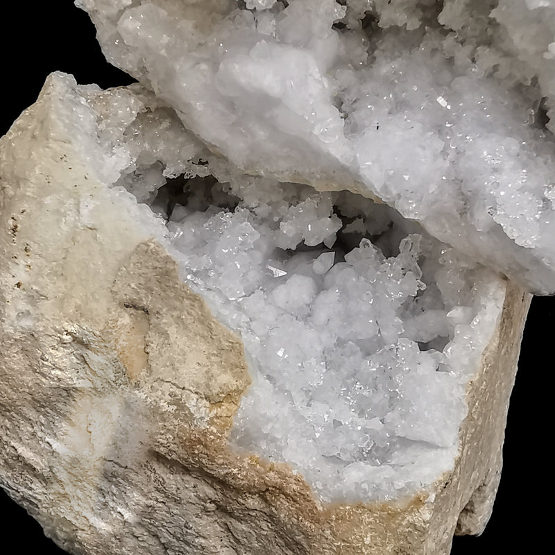 石英晶洞 - （破裂） - 一对 - 矿物