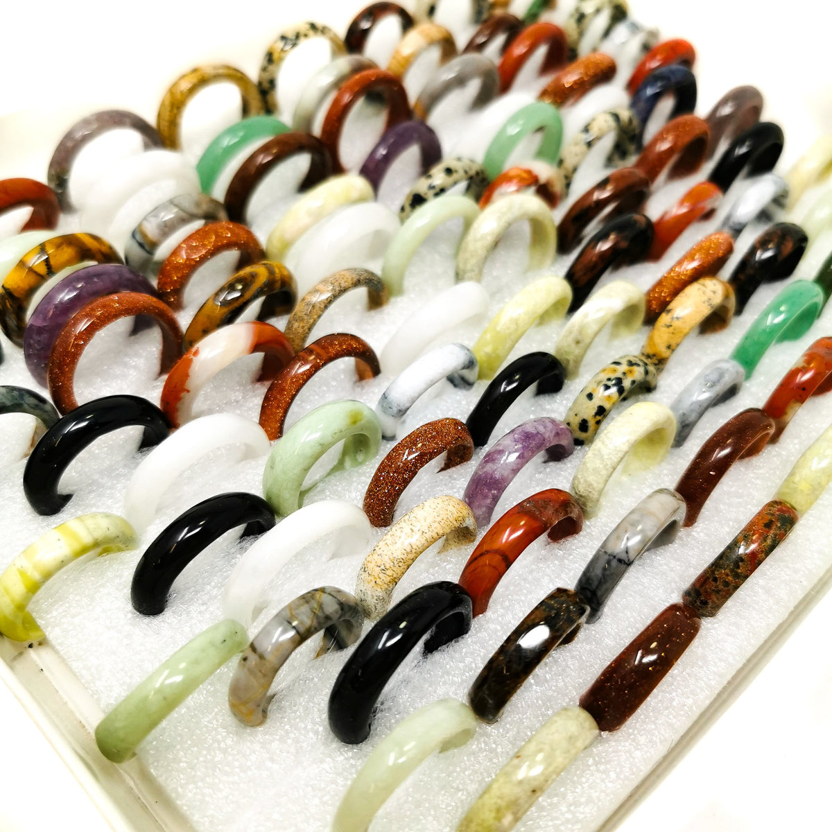 Gemstone ring – rows of mixed rings
