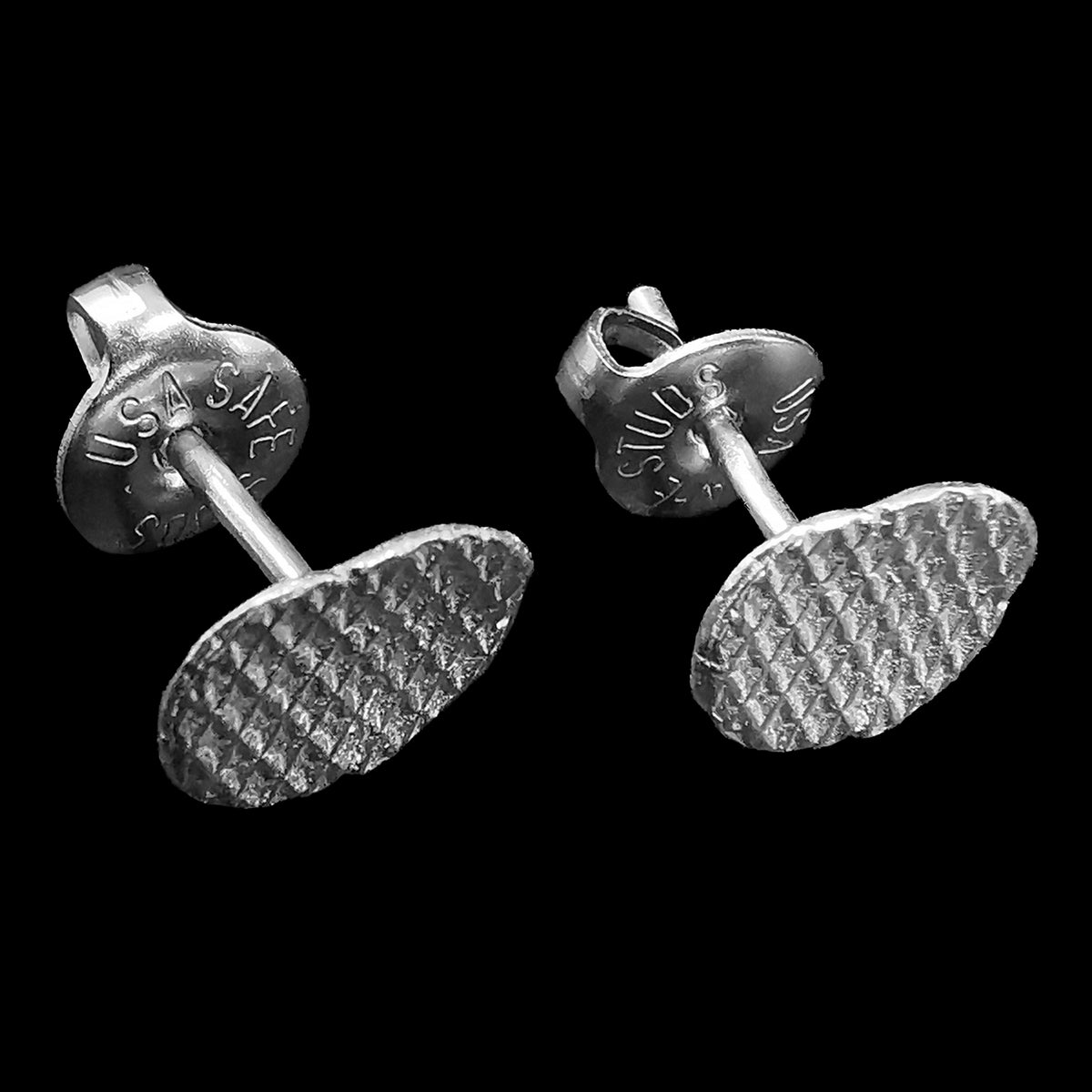 Grid Iron earring in sterling silver.