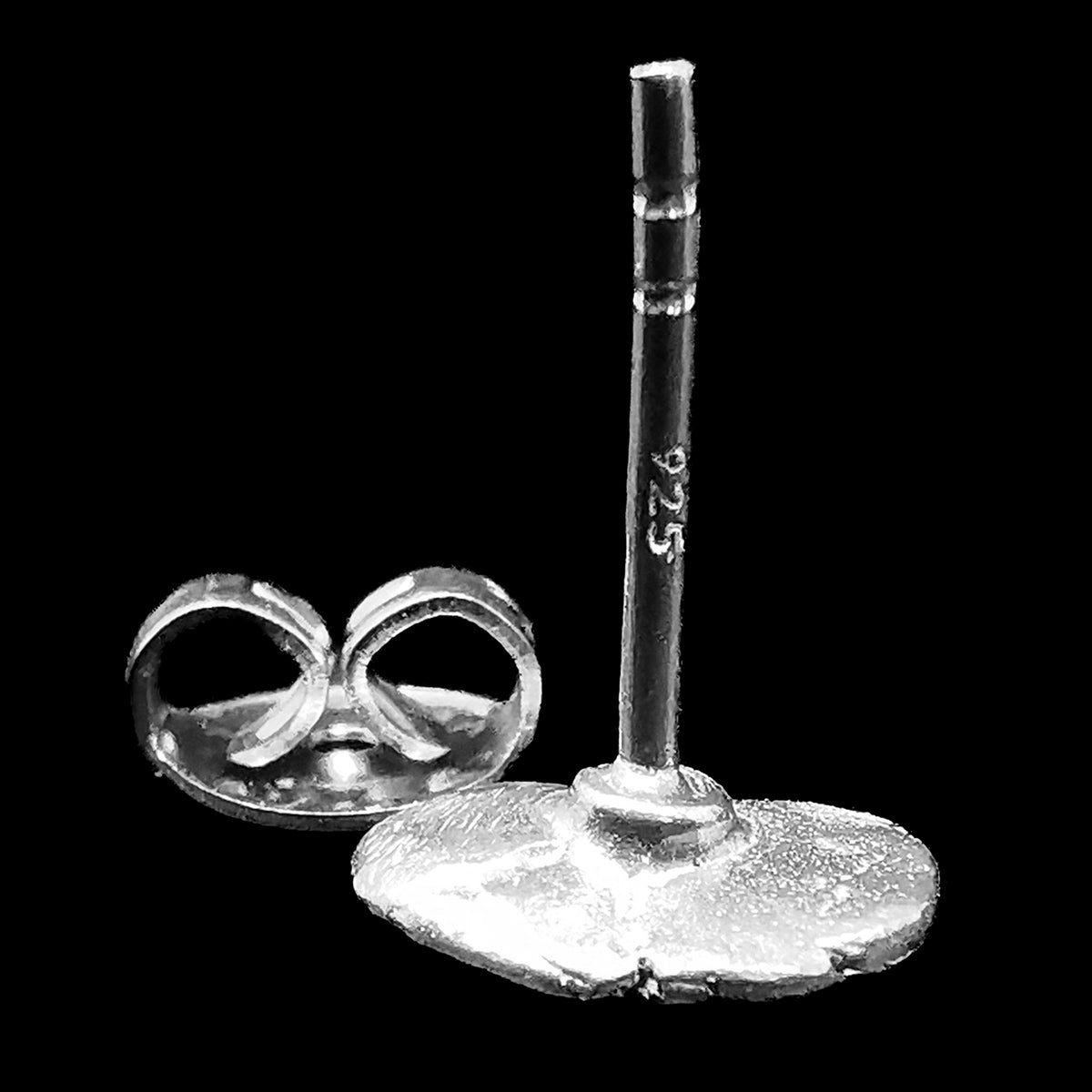 Grid Iron earring in sterling silver.