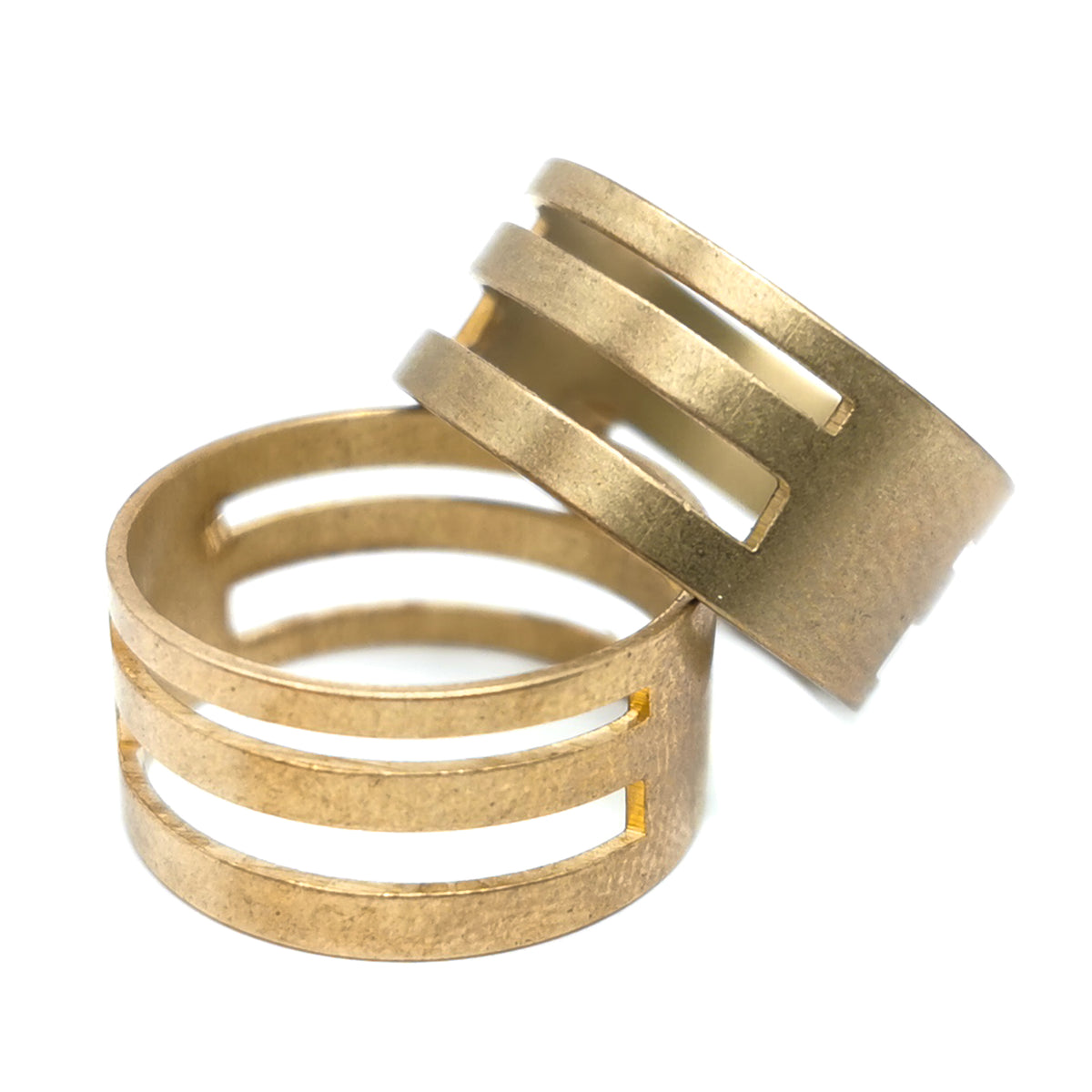 Jump Ring Closer smithing, made of brass.