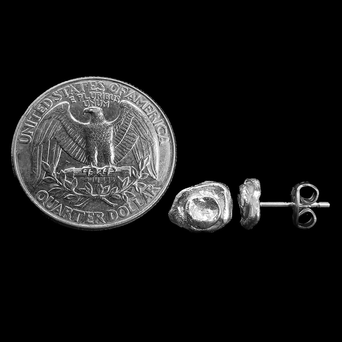 Melties stud earring in sterling silver.
