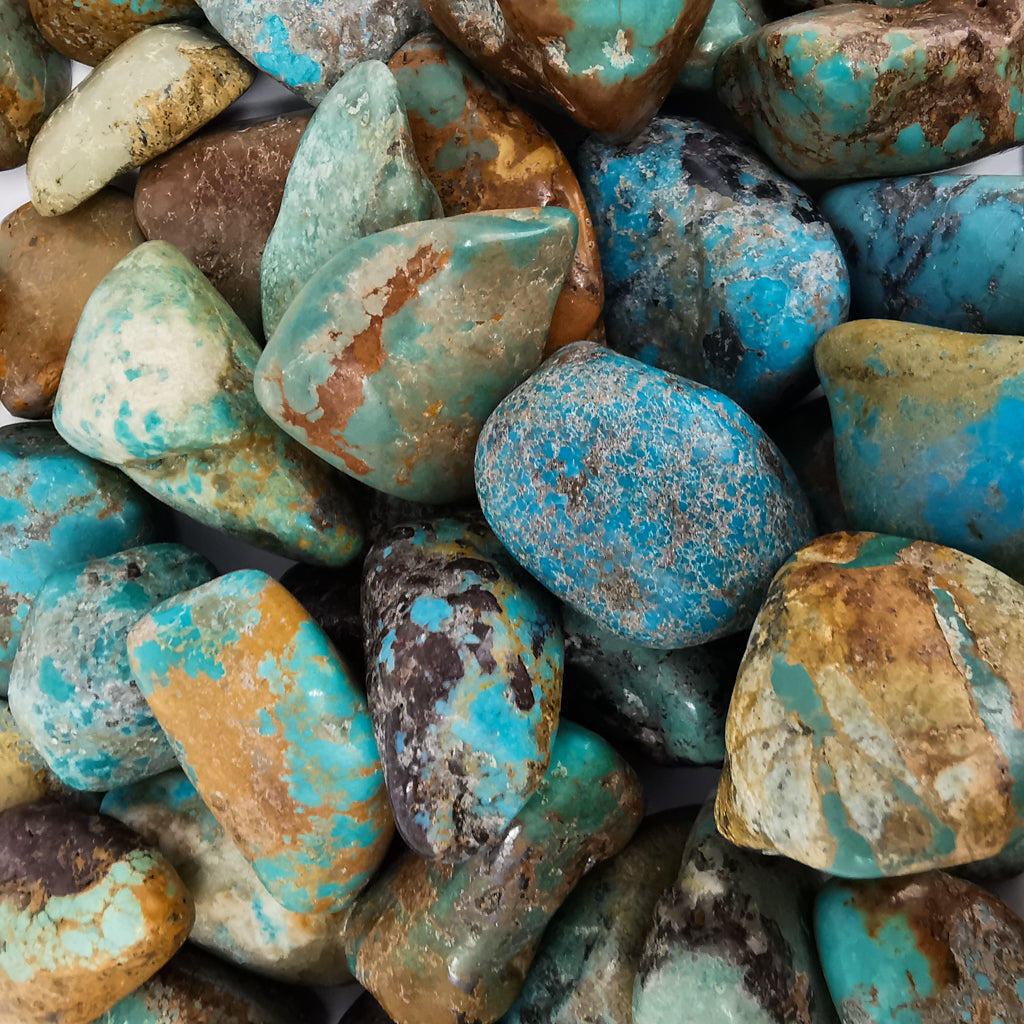 Natural turquoise tumble from the USA – close-up of tumbles