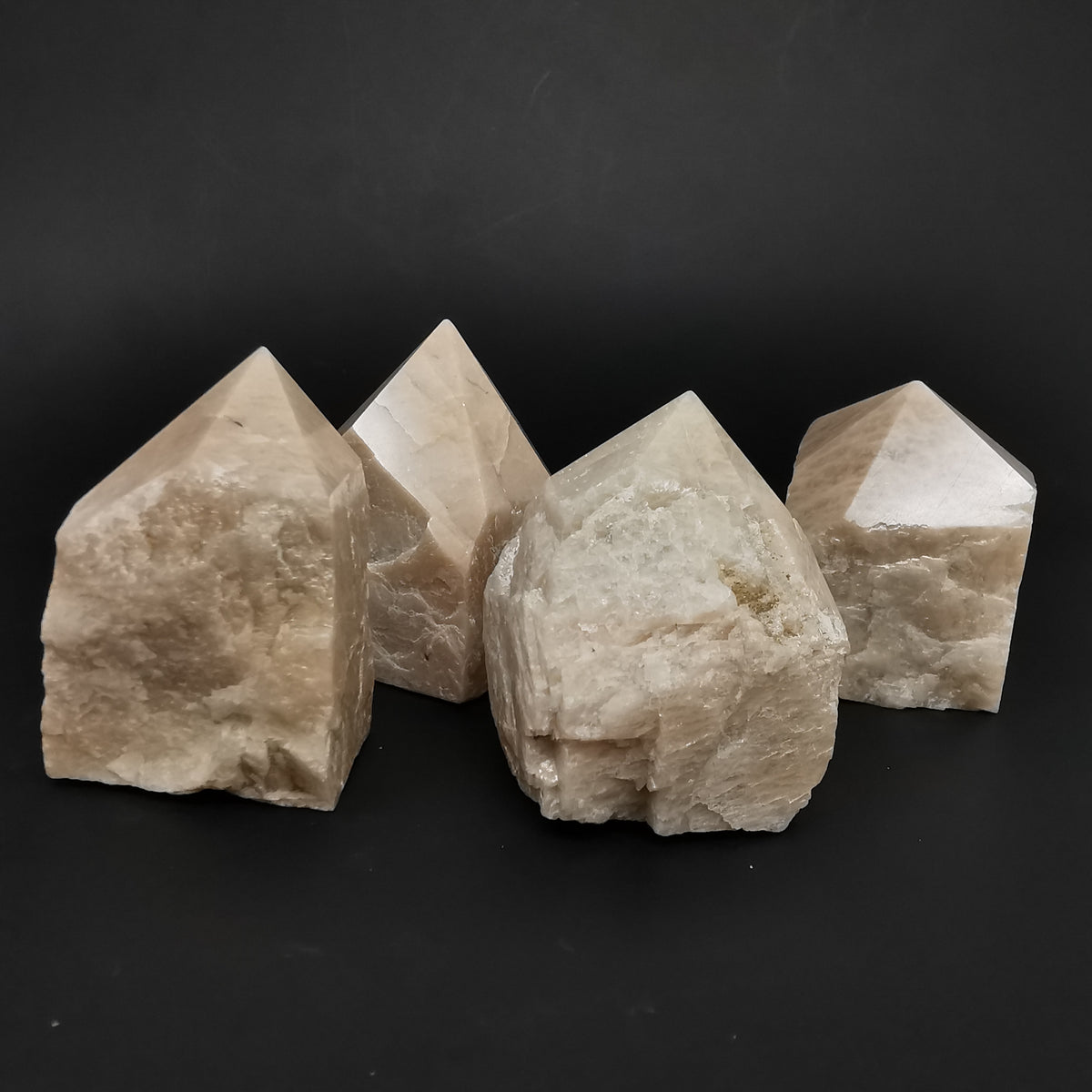 Peach Moonstone power point, a feldspar.
