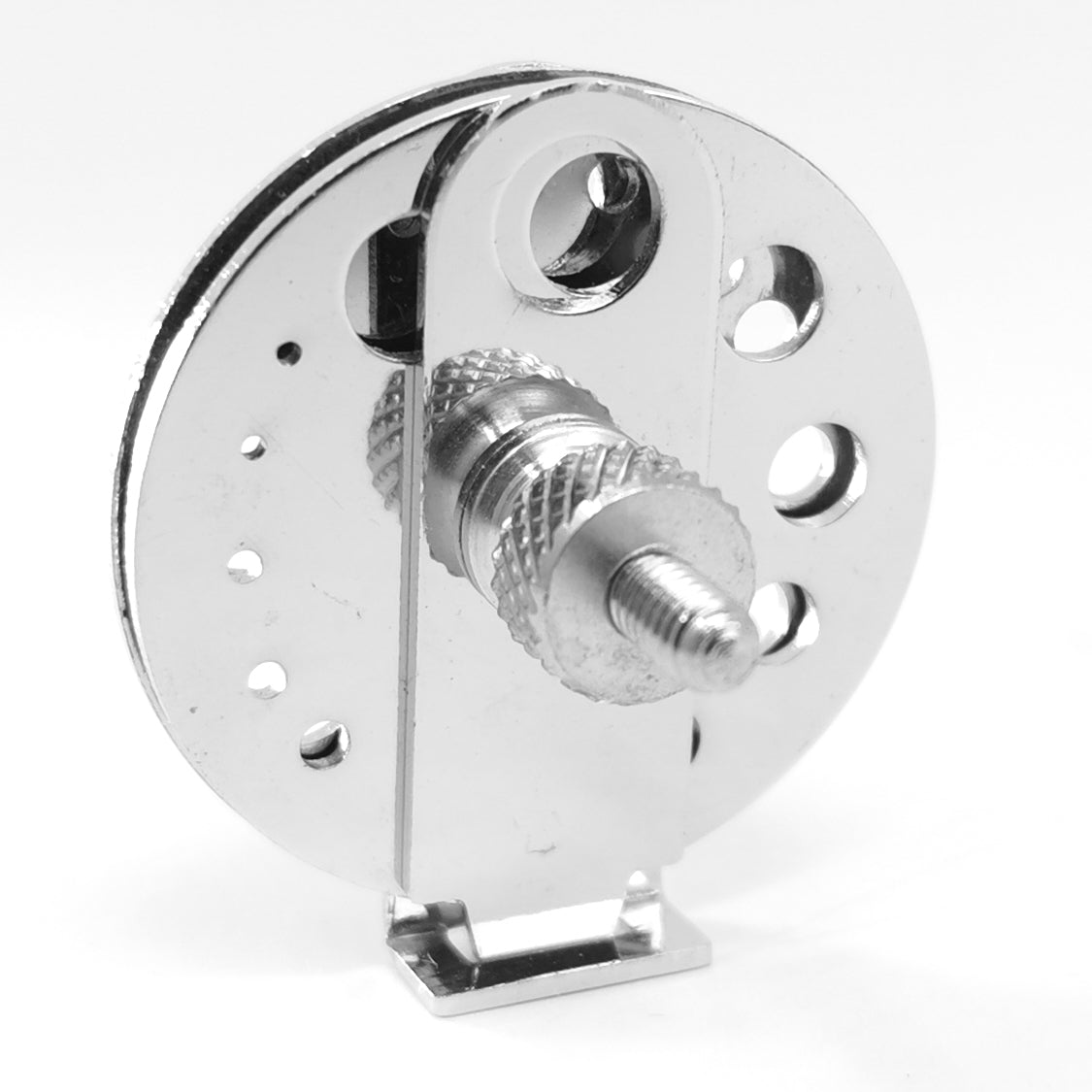 Pearl Vise, made of steel.