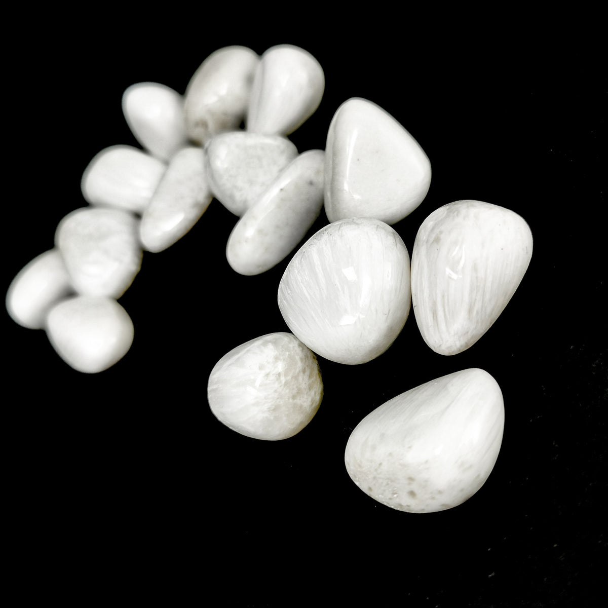 Scolecite tumble from Pune District, Maharashtra, India.
