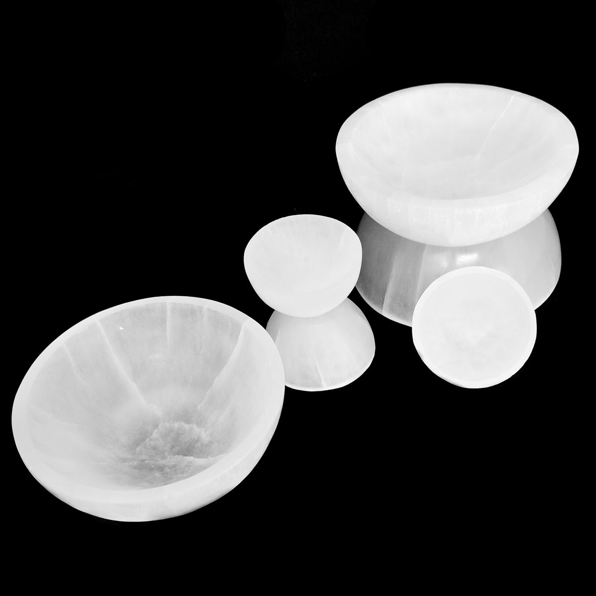 Selenite Round bowl, a variety of gypsum, from Morocco.