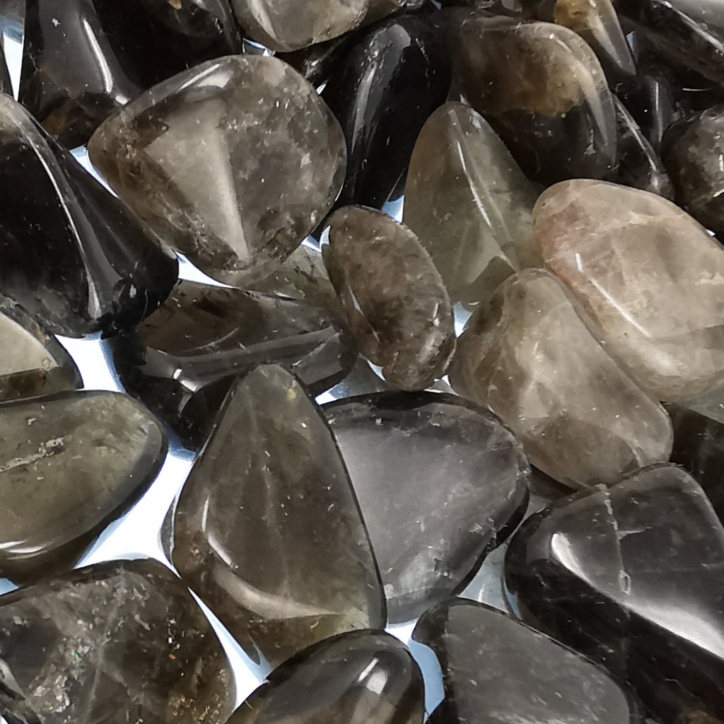 Smoky quartz tumble – pile, close view