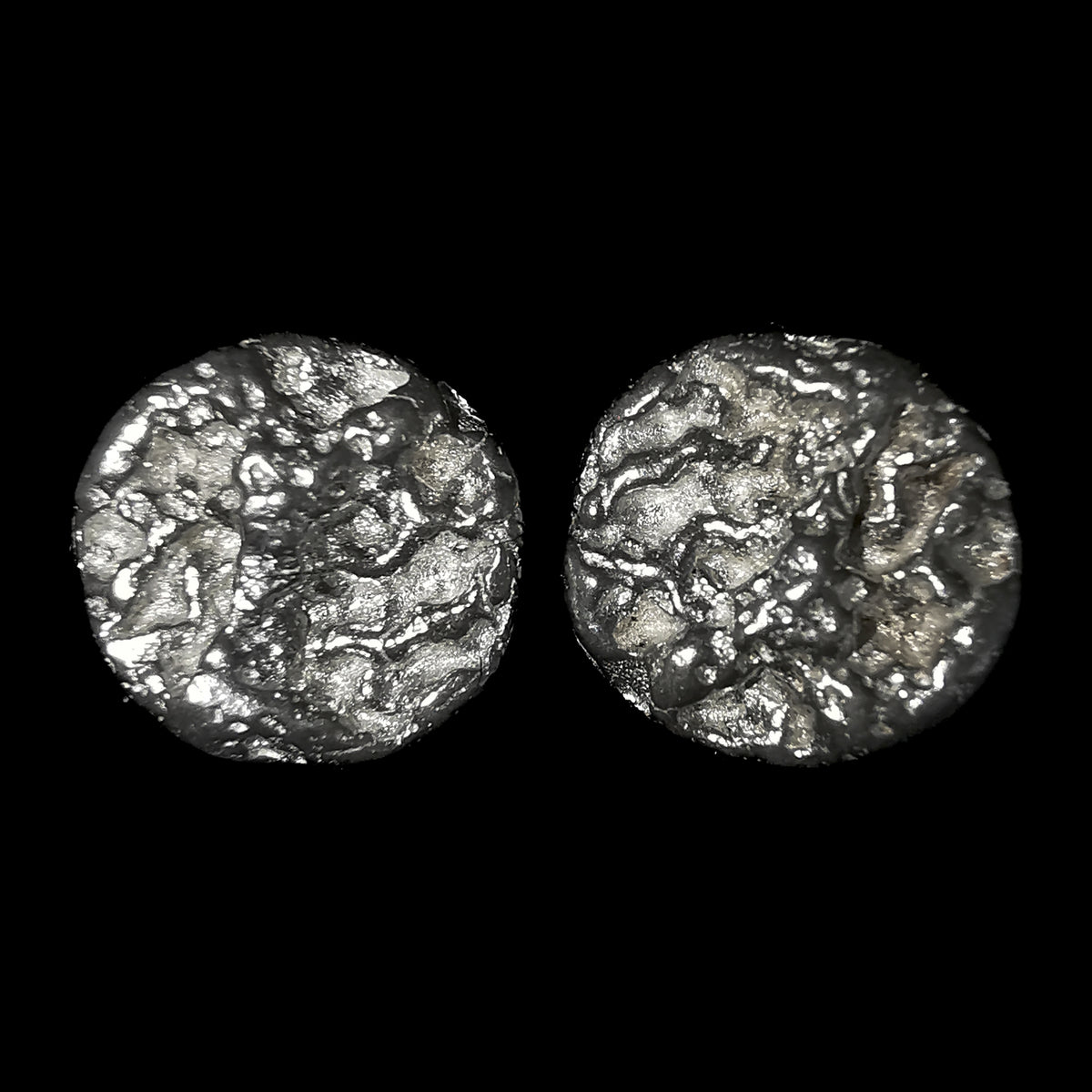 Goopies Stud earring in sterling silver.