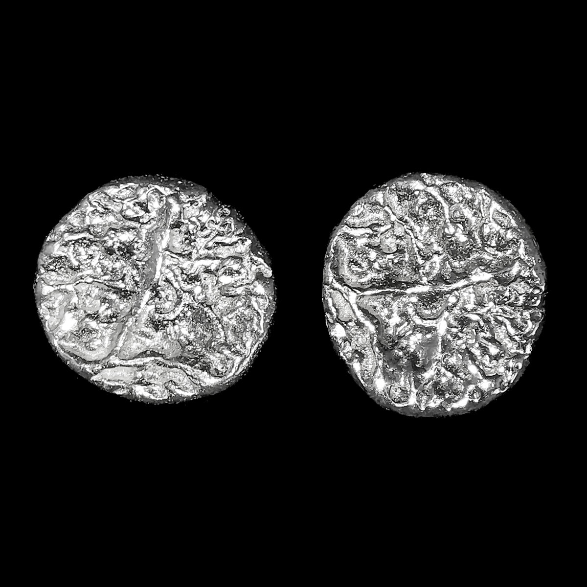 Goopies Stud earring in sterling silver.