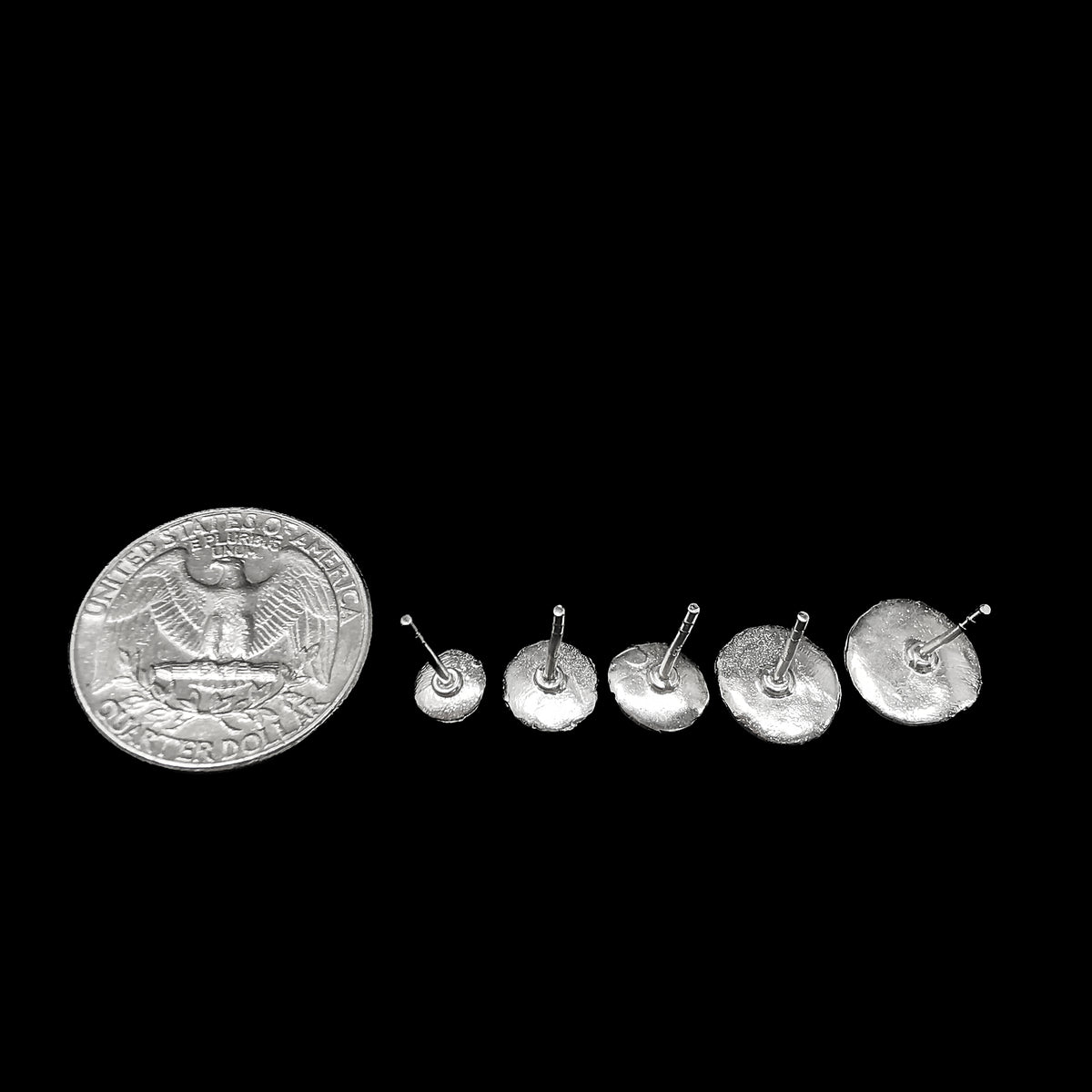 Goopies Stud earring in sterling silver.
