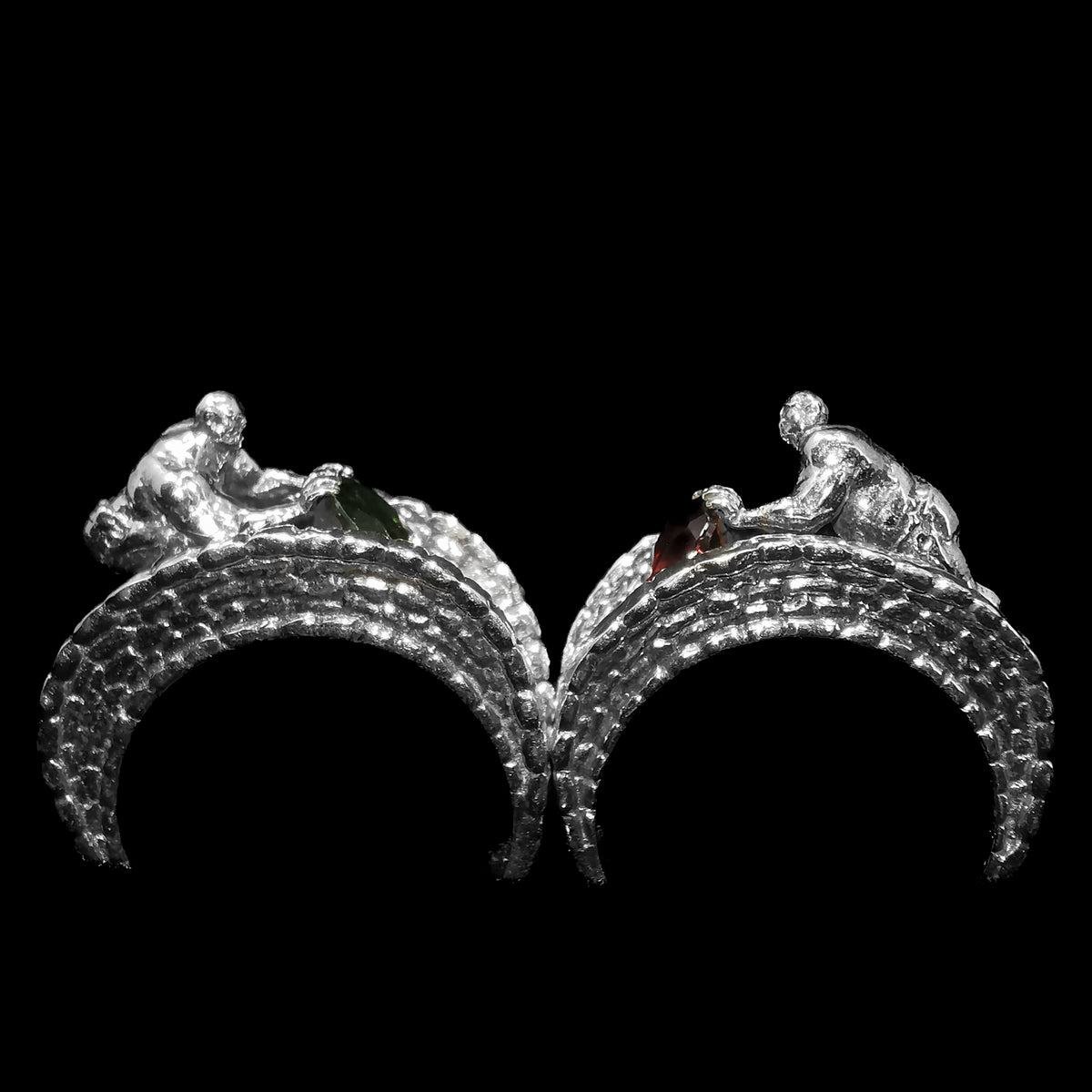 Troll Over Bridge ring in sterling silver.