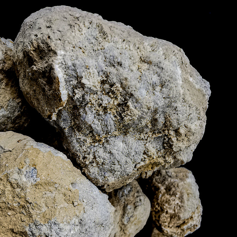 未破裂的石英晶体晶洞 - 矿物
